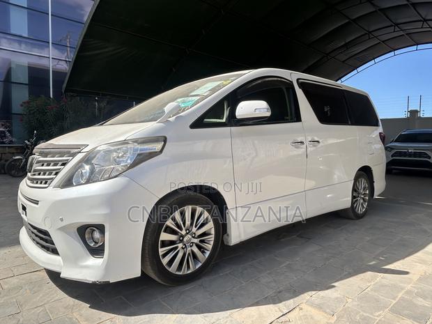 Toyota Alphard 2013 White