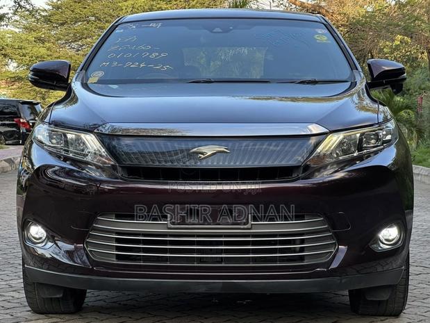 Toyota Harrier 2.0 2016 Maroon