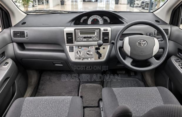 Toyota Raum 1.5 FWD 2004 Black