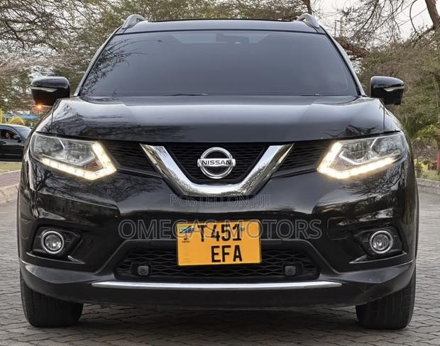 Nissan X-Trail 2.0 Petrol FWD 2014 Black