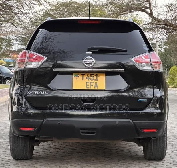 Nissan X-Trail 2.0 Petrol FWD 2014 Black