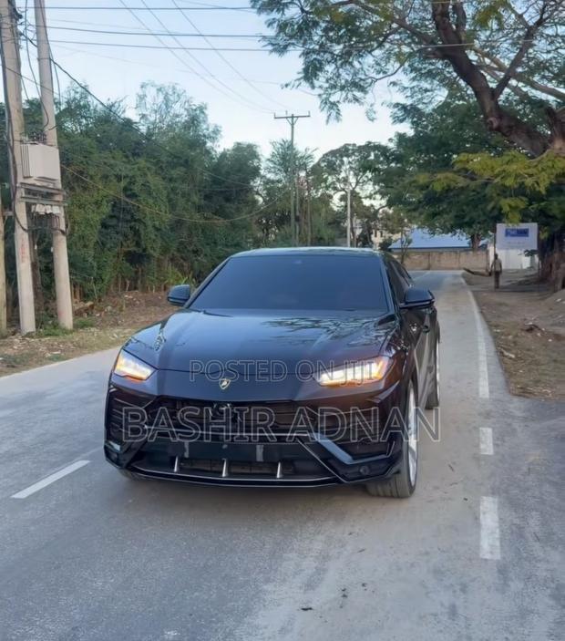 Lamborghini Urus 2025 Black