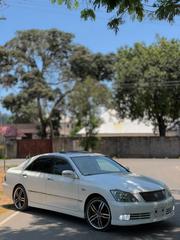 Toyota Crown Royale 2005 Pearl for sale