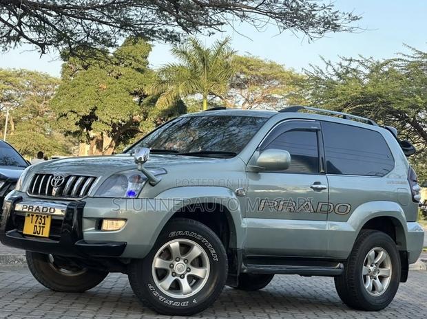 Toyota Land Cruiser Prado 2007 Green