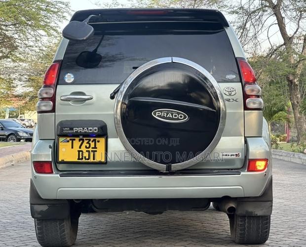 Toyota Land Cruiser Prado 2007 Green