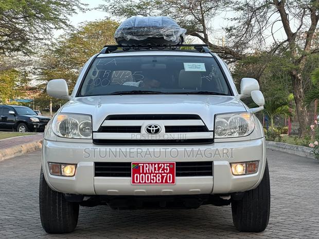 Toyota Hilux Surf 2006 Pearl