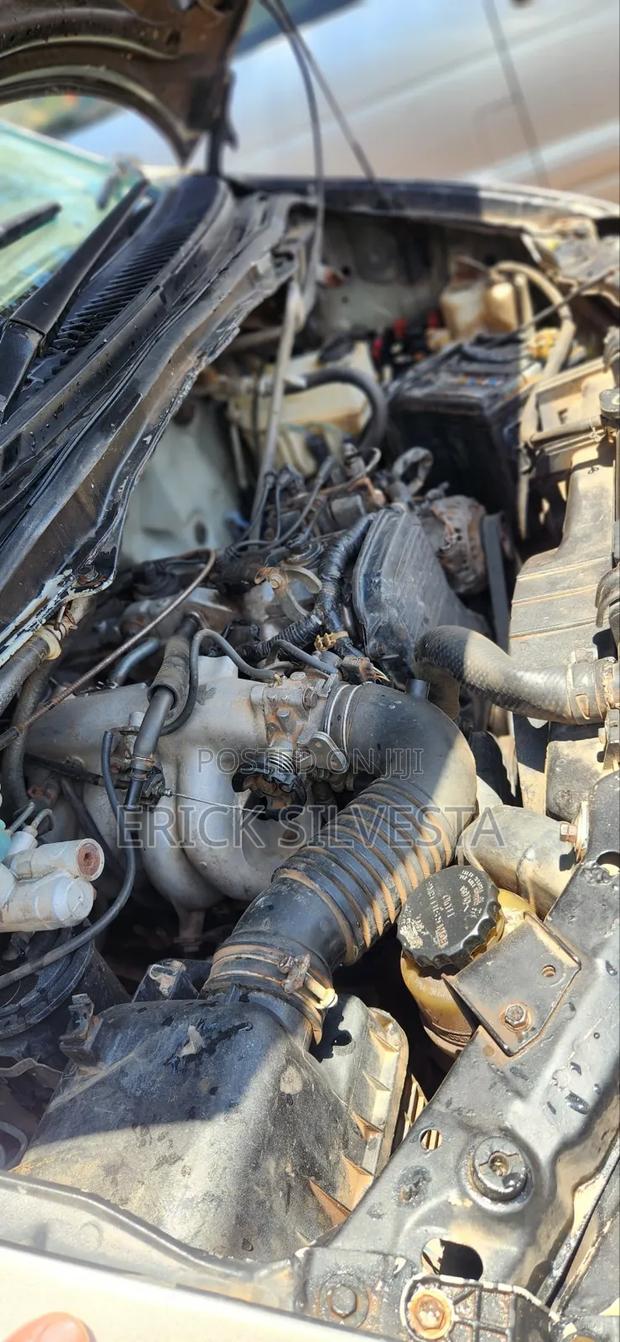 Toyota LiteAce Noah 1999 Silver