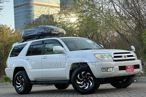 Toyota Hilux Surf 2006 White