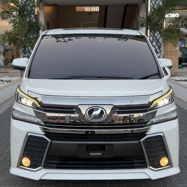 Toyota Vellfire 2015 White
