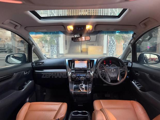 Toyota Vellfire 2015 White