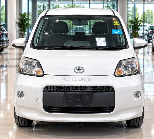 Toyota Porte 1.5 AWD 2013 White