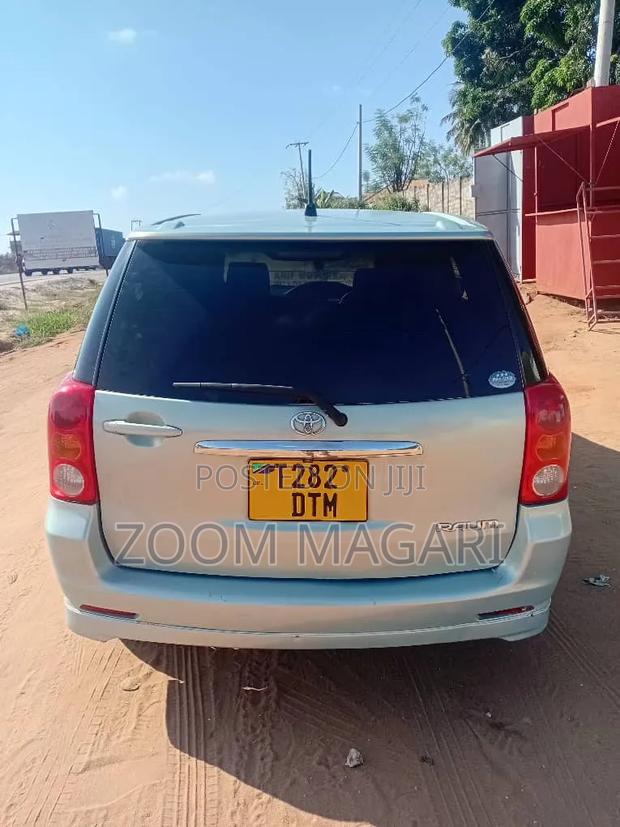 Toyota Raum 2002 Blue