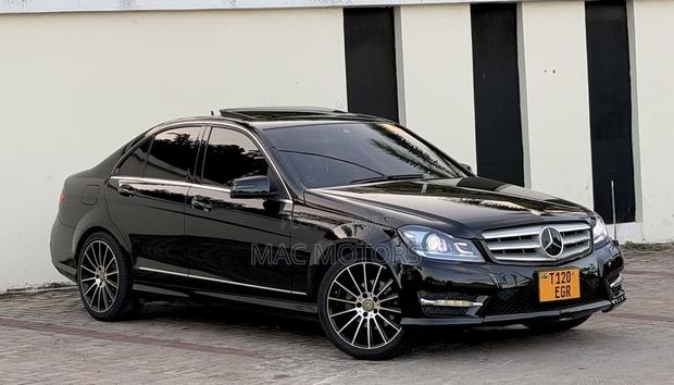 Mercedes-Benz C180 2013 Black