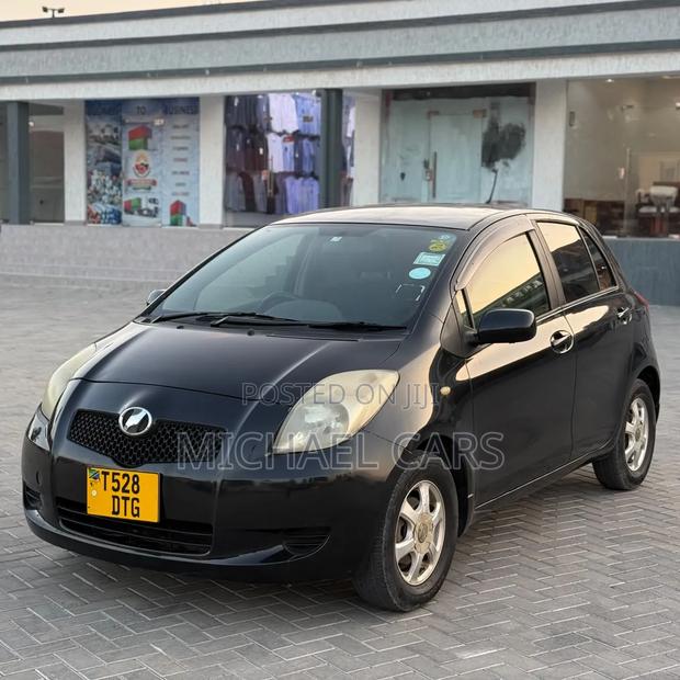 Toyota Vitz 2005 Black