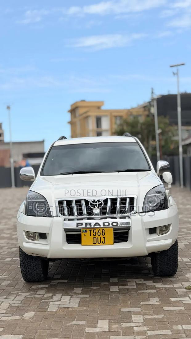 Toyota Land Cruiser Prado 2006 White