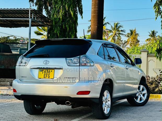Toyota Harrier 2005 Silver
