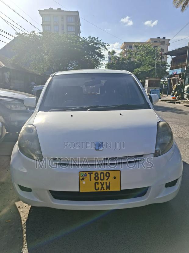 Toyota Passo 2006 White