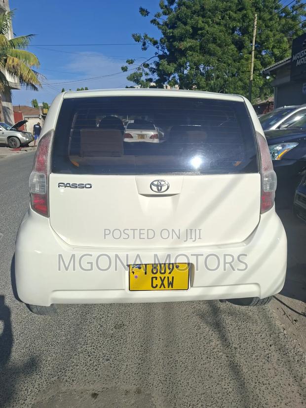 Toyota Passo 2006 White