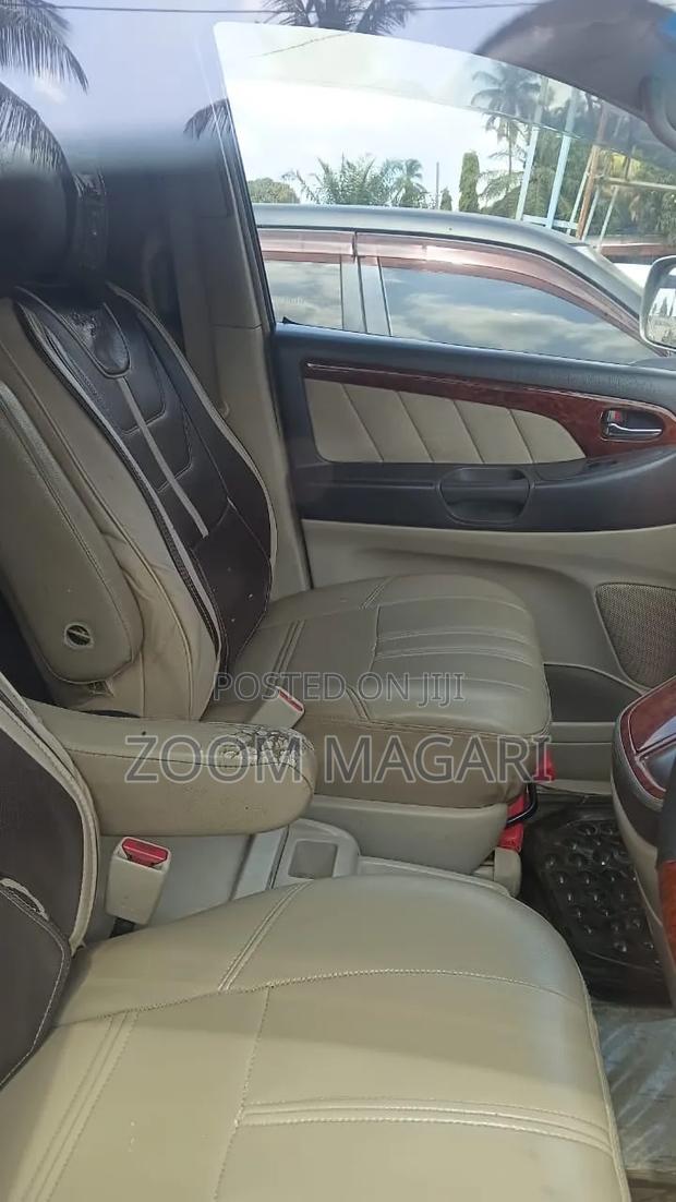 Toyota Alphard 2005 Silver