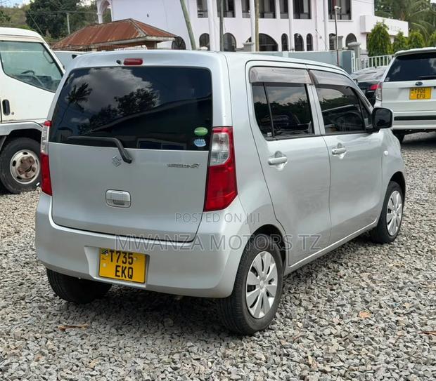 Suzuki Wagon R 2014 Silver