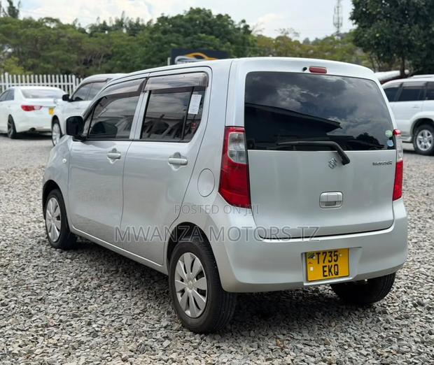 Suzuki Wagon R 2014 Silver