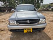 Toyota Hilux 2003 Gray for sale