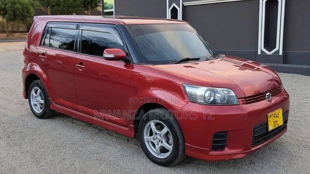 Toyota Corolla Rumion 2009 Maroon
