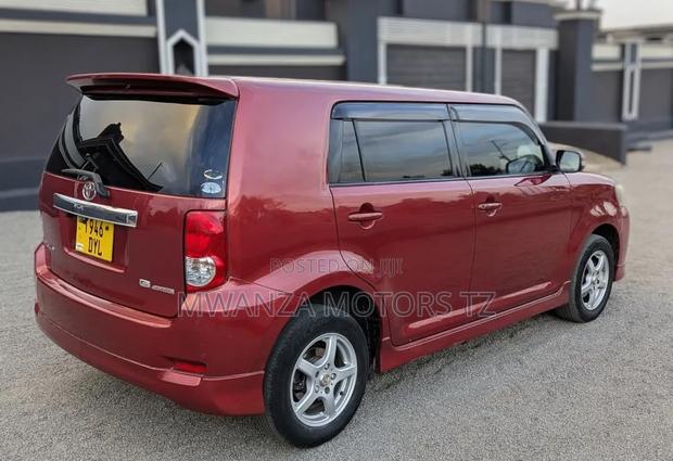 Toyota Corolla Rumion 2009 Maroon