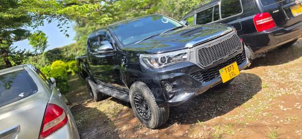 Toyota Hilux 2017 Black