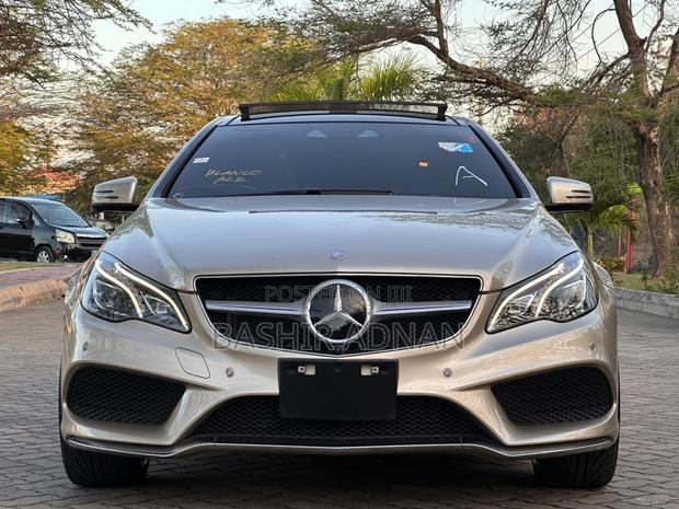 Mercedes-Benz E250 2015 Gold