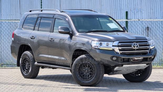 Toyota Land Cruiser 2019 Gray