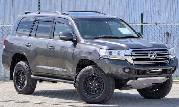 Toyota Land Cruiser 4.5 V8 VXR 2020 Gray