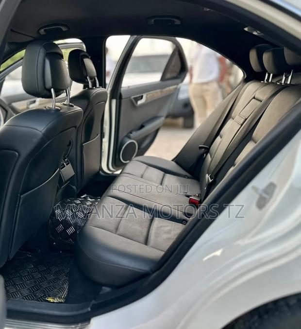 Mercedes-Benz C-Class 2008 White