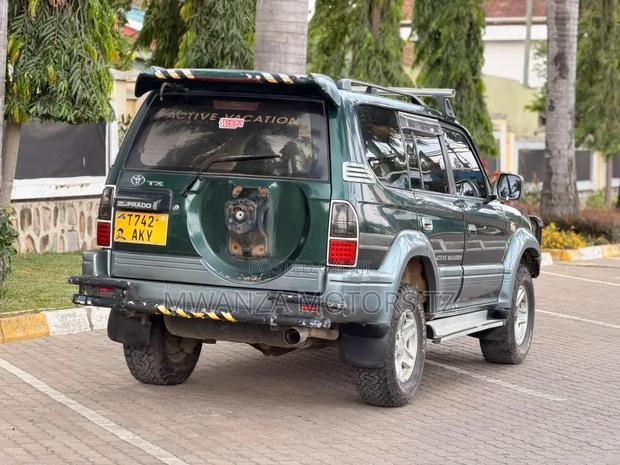 Toyota Land Cruiser Prado 1995 Green