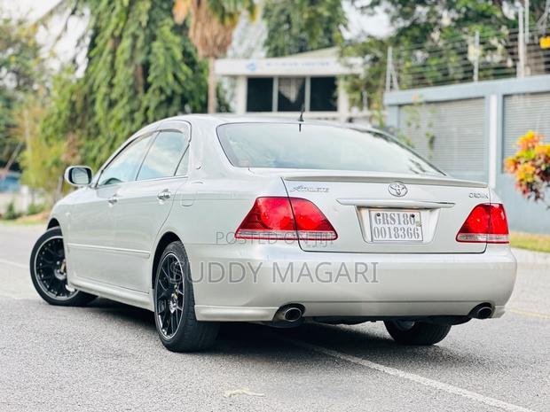 Toyota Crown 2007 Silver