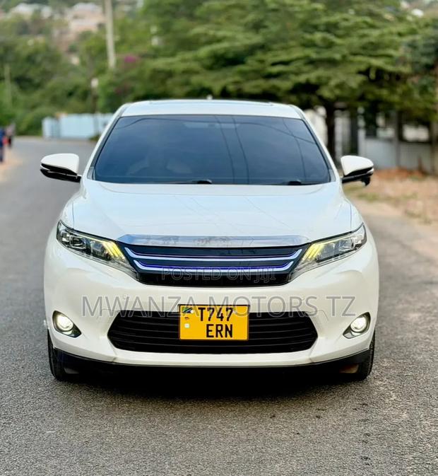 Toyota Harrier 2015 Off white