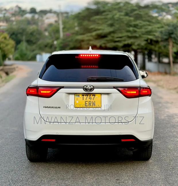 Toyota Harrier 2015 Off white