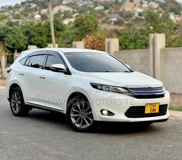 Toyota Harrier 2015 Off white