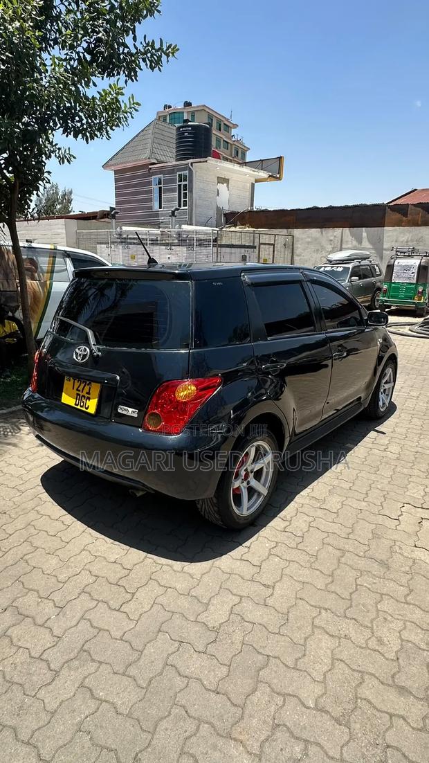 Toyota IST 2003 Black