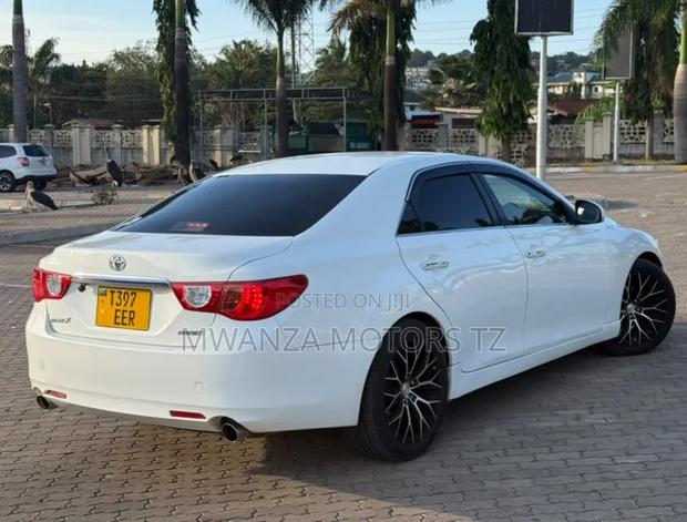 Toyota Mark X 2012 White