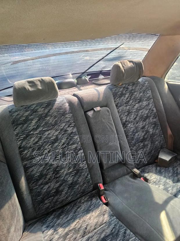 Toyota Carina 1991 Silver