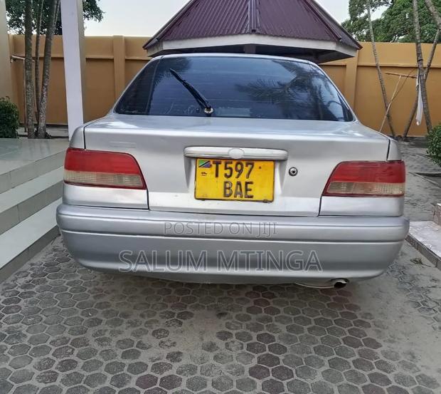 Toyota Carina 1991 Silver