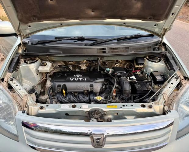 Toyota Raum 2005 Beige
