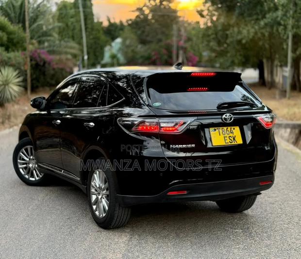 Toyota Harrier 2017 Matt Black