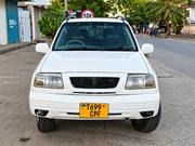 Suzuki Vitara 2001 White for sale