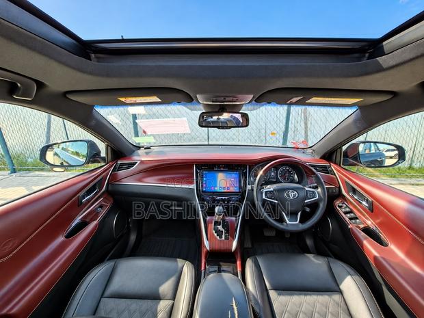 Toyota Harrier 2.0 2016 Blue