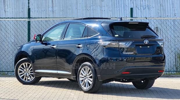 Toyota Harrier 2.0 2016 Blue