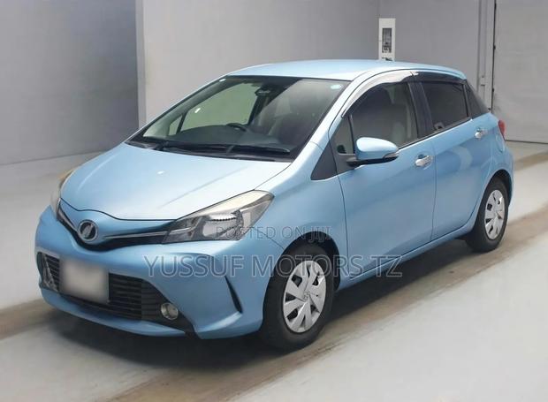 Toyota Vitz 1.3 FWD 5dr 2015 Blue