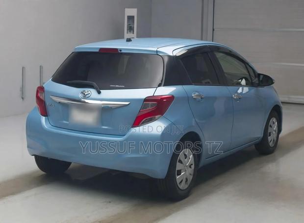 Toyota Vitz 1.3 FWD 5dr 2015 Blue