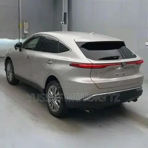 Toyota Harrier 2.0 2020 Brown